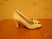 Лот: 1520954. Фото: 2. чудесные белые лаковые туфельки... Женская обувь