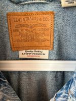 Лот: 21440378. Фото: 3. Levi’s Куртка джинсовая женская... Одежда, обувь, галантерея