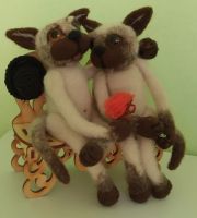 Лот: 16858059. Фото: 2. Любовь... Пара валяных котов на... Сувениры