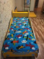 Лот: 18353953. Фото: 2. Детская кровать-машина с полочкой. Детская мебель