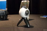Лот: 9790147. Фото: 2. Samsung Gear 360 панорамная камера... Фото, видеокамеры, оптика