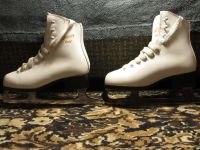 Лот: 10848473. Фото: 4. Коньки детские