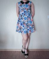 Лот: 11939038. Фото: 2. Платье с воротником с цветами. Женская одежда