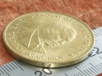 Лот: 10889405. Фото: 2. Монета 10 цент Кения 1987 портрет... Монеты