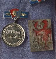 Лот: 19994052. Фото: 4. 9 штук разных тяжёлых значков... Красноярск