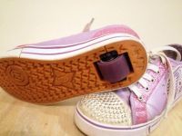 Лот: 8791011. Фото: 2. Кроссовки Heelys (для девочки). Обувь