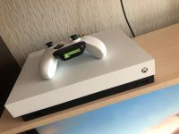 Лот: 17787785. Фото: 4. Xbox One X 1Tb из ограниченной... Красноярск