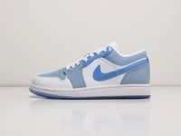 Лот: 19683629. Фото: 2. Кроссовки Nike Air Jordan 1 Low. Женская обувь