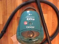 Лот: 10613824. Фото: 2. пылесос LG storm extra 1300 вт. Мелкая бытовая техника