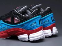 Лот: 9607919. Фото: 6. Кроссовки Adidas Ozweego 2 x Raf...