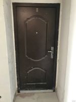 Лот: 14312624. Фото: 2. Дверь входная металлическая бу... Двери, окна, фурнитура