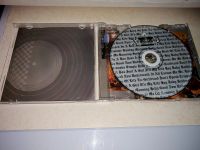 Лот: 25733712. Фото: 3. No Doubt ''The Singles 1992-2003... Красноярск