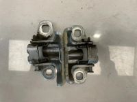 Лот: 21702454. Фото: 2. кронштейн двери Nissan Terrano... Автозапчасти