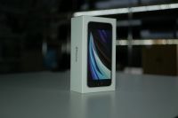 Лот: 15891319. Фото: 4. Смартфон Apple Iphone SE 2020...