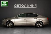 Лот: 21638636. Фото: 3. Volkswagen Passat, B7 1.8 AMT... Красноярск