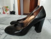 Лот: 20288607. Фото: 2. Туфли чёрные на каблуке (натуральная... Женская обувь