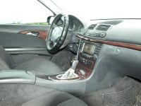 Лот: 7508136. Фото: 7. Mercedes-Benz E, 2002 год