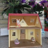 Лот: 9974557. Фото: 2. Дом 2-х этажный Sylvanian Families... Игрушки