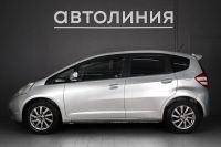 Лот: 21574971. Фото: 3. Honda Fit, II 1.3 CVT (100 л.с... Красноярск