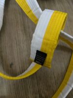 Лот: 25885811. Фото: 2. Пояс спортивный бело желтый, карате... Спортивные товары