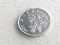 Лот: 17895524. Фото: 7. Монета 20 лип Хорватия 2007 флора...