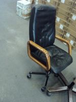 Лот: 12089168. Фото: 2. Кресло офисное кожаное под восстановление... Офисная мебель и домашние кабинеты