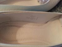 Лот: 6155964. Фото: 2. Туфли цвета топленого молока. Женская обувь