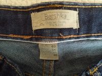 Лот: 4671652. Фото: 4. Джинсы Bershka размер EUR 40... Красноярск