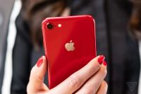 Лот: 11388537. Фото: 3. Смартфон Apple iPhone 8 64Gb RED... Красноярск