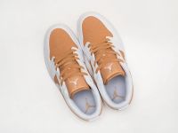 Лот: 24977165. Фото: 2. Кроссовки Nike Air Jordan 1 Low. Женская обувь