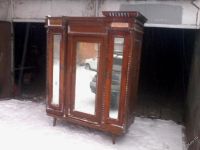 Лот: 7245065. Фото: 2. Шкаф мещанский деревянный из трёх... Антиквариат
