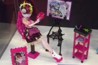Лот: 5061593. Фото: 5. Draculaura Doll (Дракулура) Дракулаура...
