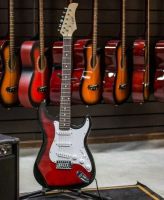 Лот: 13951258. Фото: 2. Электрогитара Fender Stratocaster... Музыкальные инструменты