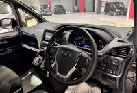 Лот: 20044725. Фото: 7. Toyota Voxy, III (R80) 2.0 CVT...