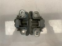 Лот: 21702453. Фото: 2. кронштейн двери Nissan Terrano... Автозапчасти