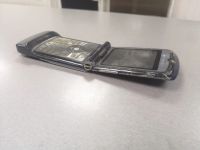 Лот: 21024078. Фото: 6. Motorola razr V3i включается