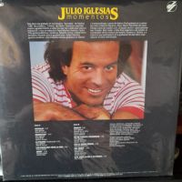 Лот: 20028259. Фото: 2. Julio Iglesias – "Momentos" Lp... Коллекционирование, моделизм