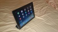 Лот: 4292365. Фото: 2. Ipad 2 16 gb wifi + iCover. Компьютеры, ноутбуки, планшеты