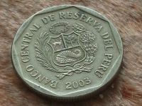 Лот: 10018137. Фото: 5. Монета 50 сентимо Перу 2003 герб