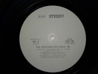 Лот: 12500551. Фото: 7. The Ventures - On Stage - 2LP...