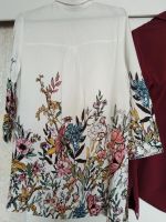 Лот: 25742981. Фото: 4. Белая блузка с принтом, р-р. М... Красноярск
