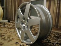 Лот: 2205651. Фото: 2. Оригинальные диски TOYOTA R15... Шины, Диски