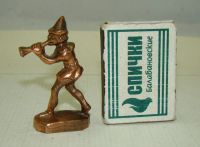 Лот: 11879459. Фото: 2. Фигурка литая Гамельнский крысолов... Антиквариат