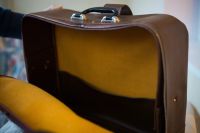 Лот: 14467914. Фото: 2. Ретро Чемодан из натуральной кожи. Антиквариат