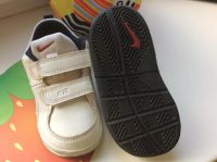 Лот: 7114134. Фото: 2. Оригинальные кроссовки Nike белые... Обувь