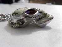 Лот: 1146633. Фото: 2. Кулон "Череп с красными глазами... Ювелирные изделия, бижутерия, часы