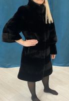 Лот: 20367721. Фото: 2. Мутоновая шуба с отделкой из меха... Женская одежда