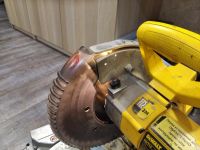 Лот: 16422898. Фото: 4. Торцовка dewalt DWS 713. Красноярск