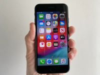 Лот: 21644813. Фото: 2. iPhone SE 2020 64Gb. Смартфоны, связь, навигация