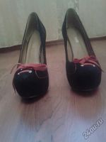 Лот: 4825519. Фото: 2. Туфельки с красным бантиком 37... Женская обувь